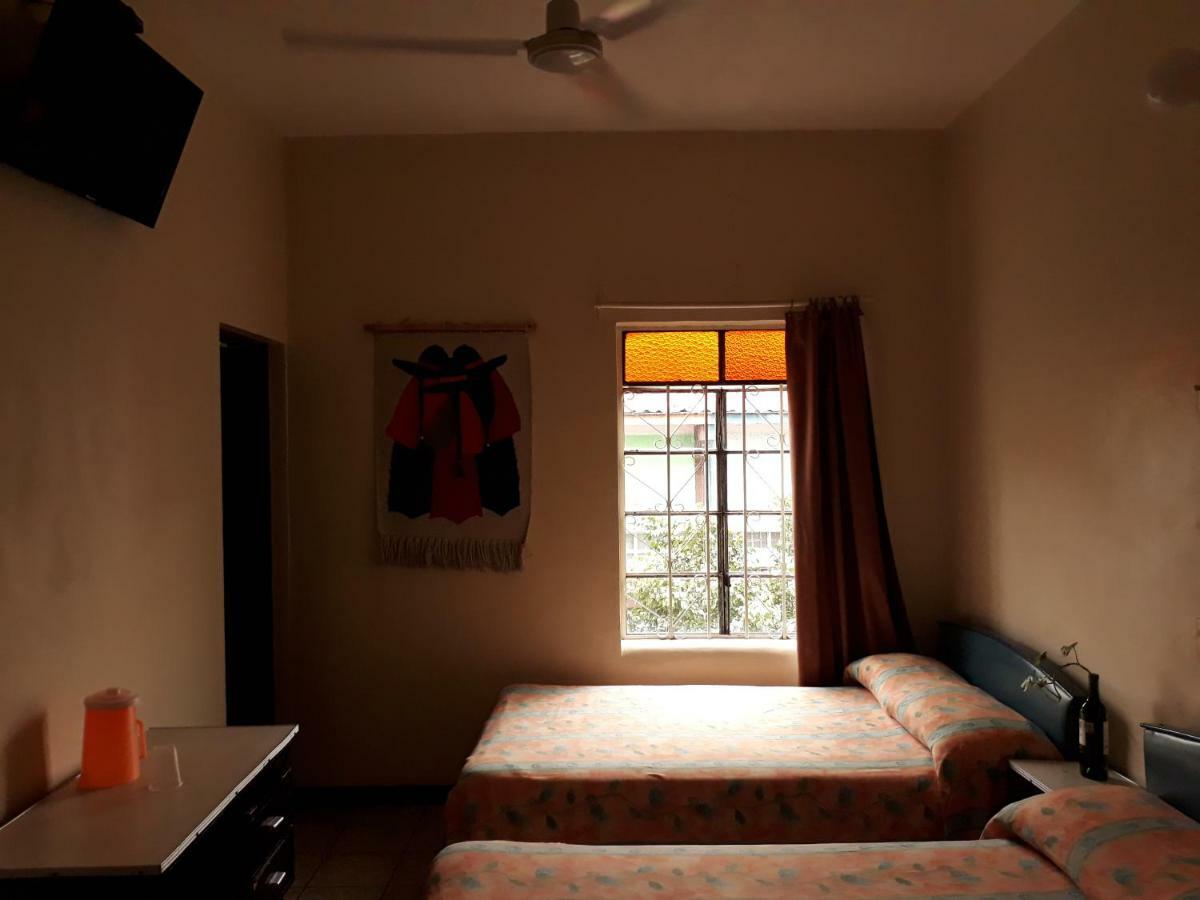 Hotel Janeiro Guadalajara Eksteriør bilde