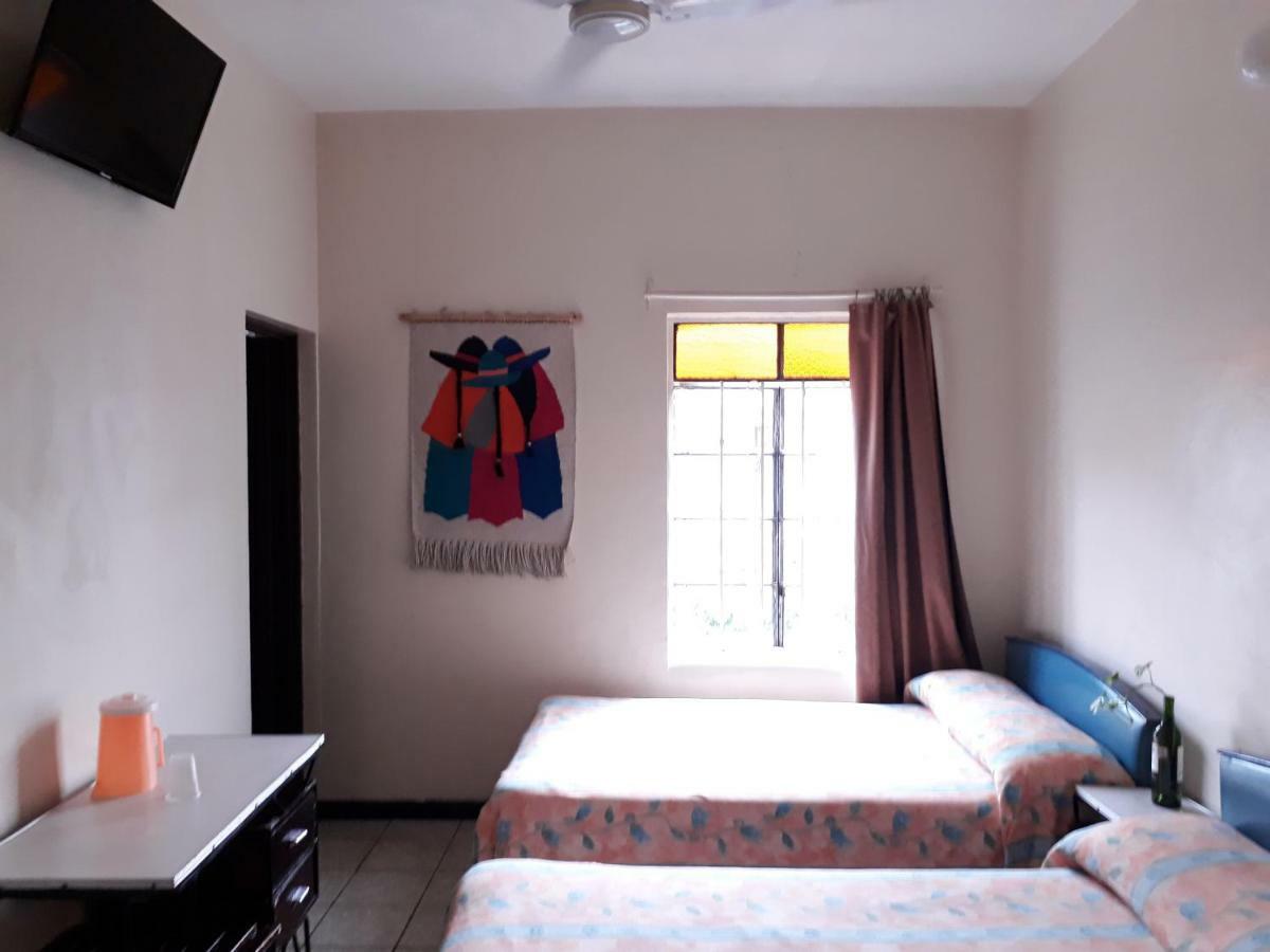 Hotel Janeiro Guadalajara Eksteriør bilde